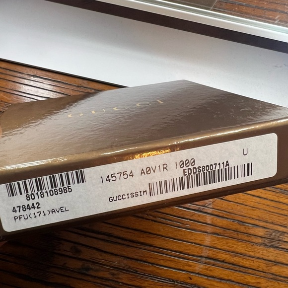 Gucci Bifold Wallet GG Canvas - Used Authentic with box and papers Retail $880 - Picture 3 of 7